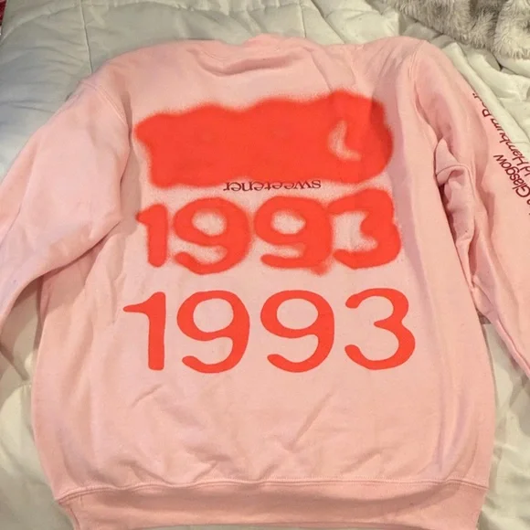 Ariana Grande Concert Europe Sweatshirt - Picture 3 of 3